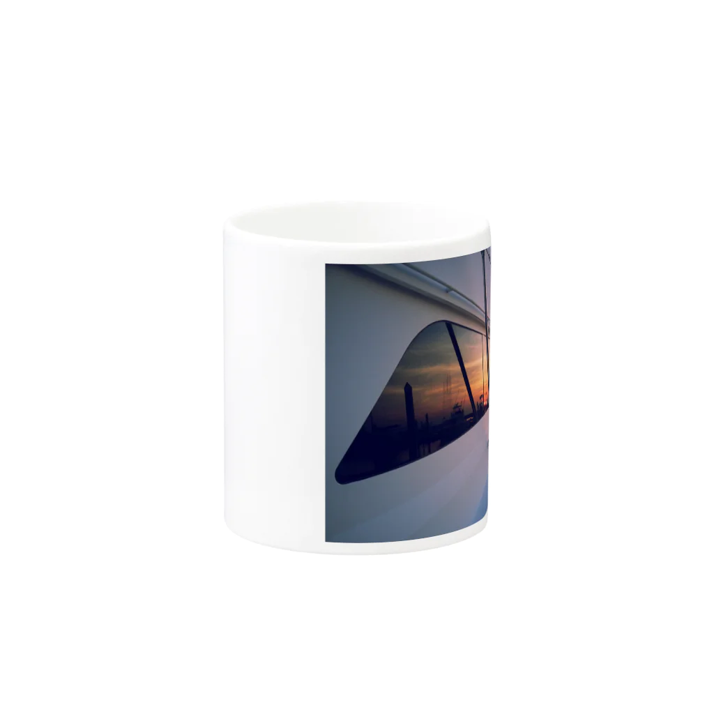 DAIGOの夕焼けのマリーナ Mug :other side of the handle