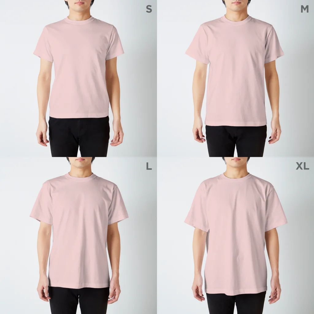 rilybiiの並んだチューリップ . Regular Fit T-Shirt :model wear (male)