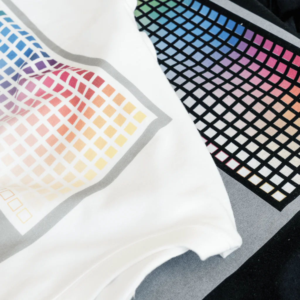 もにゃの宇宙にゃんこ　モノクロ Regular Fit T-ShirtLight-colored T-Shirts are printed with inkjet, dark-colored T-Shirts are printed with white inkjet