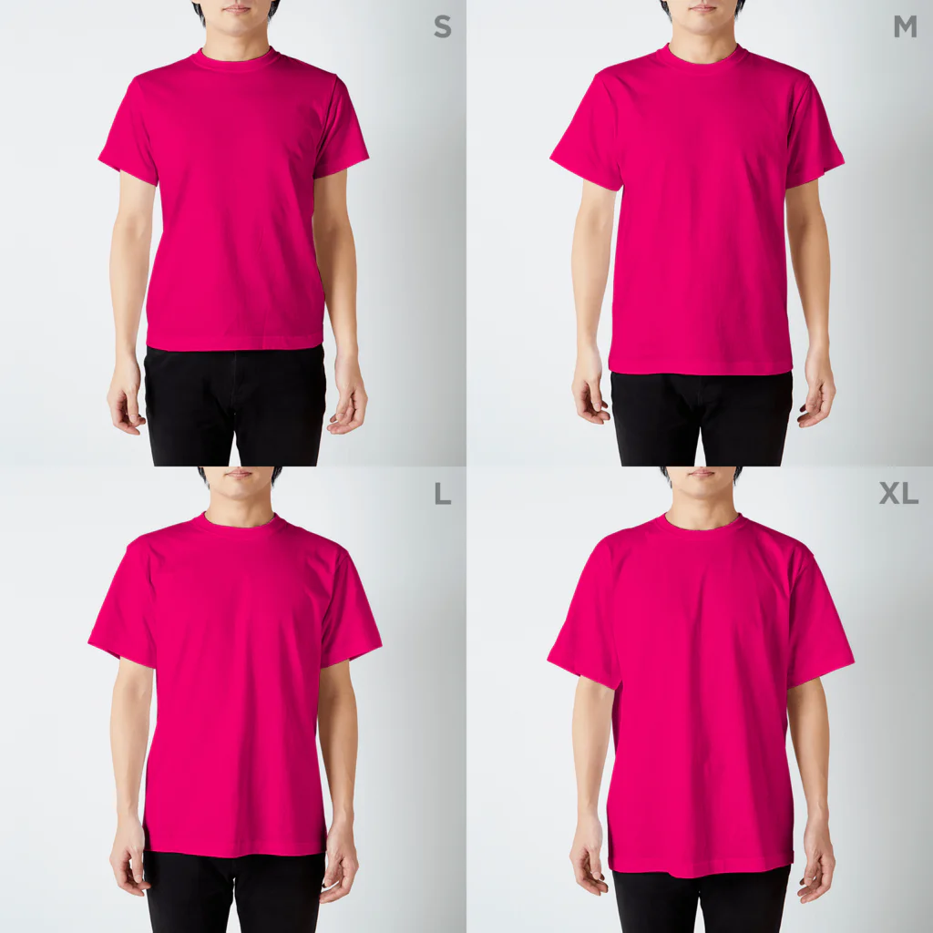 nicovoのこんにちは、ベティです Regular Fit T-Shirt :model wear (male)