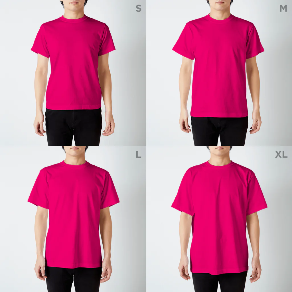 Aki Kuboki ONLINE SHOPのあなたと見つめ合う スタンダードTシャツのサイズ別着用イメージ(男性)