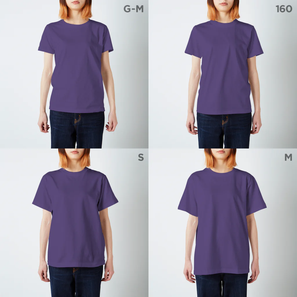 カニホイップの前のめり Regular Fit T-Shirt :model wear (woman)