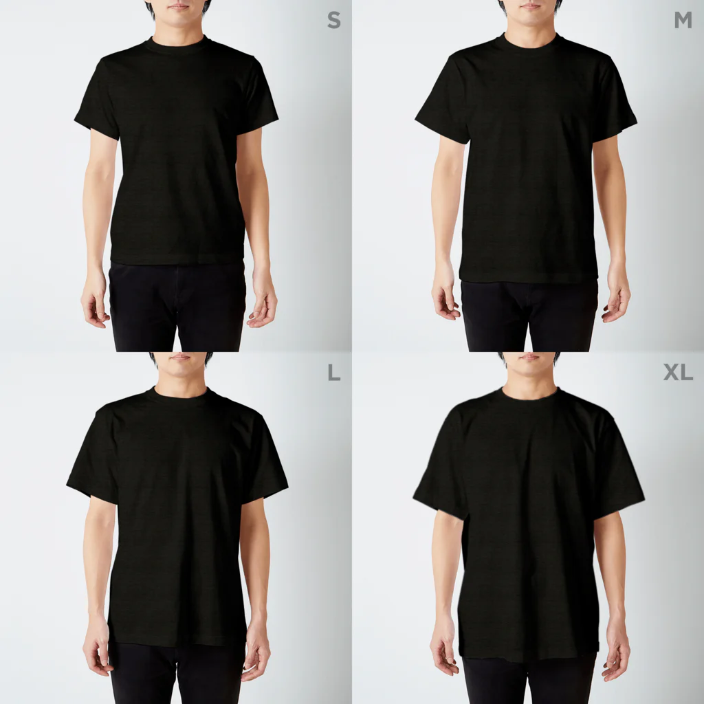 smile-factory-hirano_2023のにじいろよつばちゃん Regular Fit T-Shirt :model wear (male)