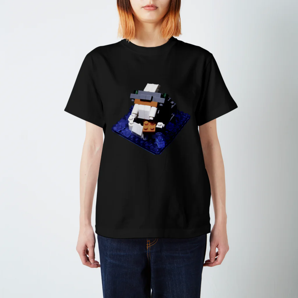nano kantaの海に潜むブロック獣 Regular Fit T-Shirt