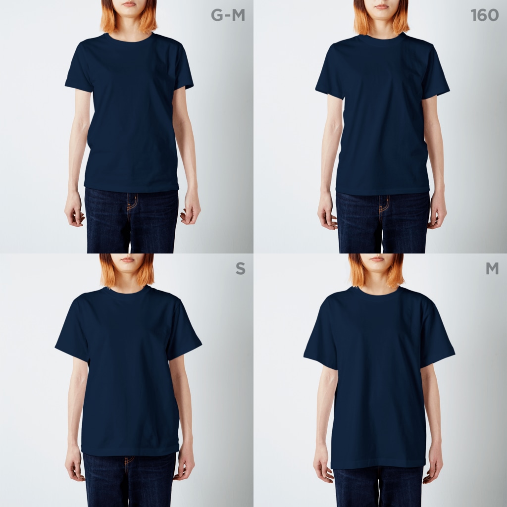 ジャンプ力に定評のある前田のイケハヤの首から左肩にかけての曲線 Regular Fit T-Shirt :model wear (woman)