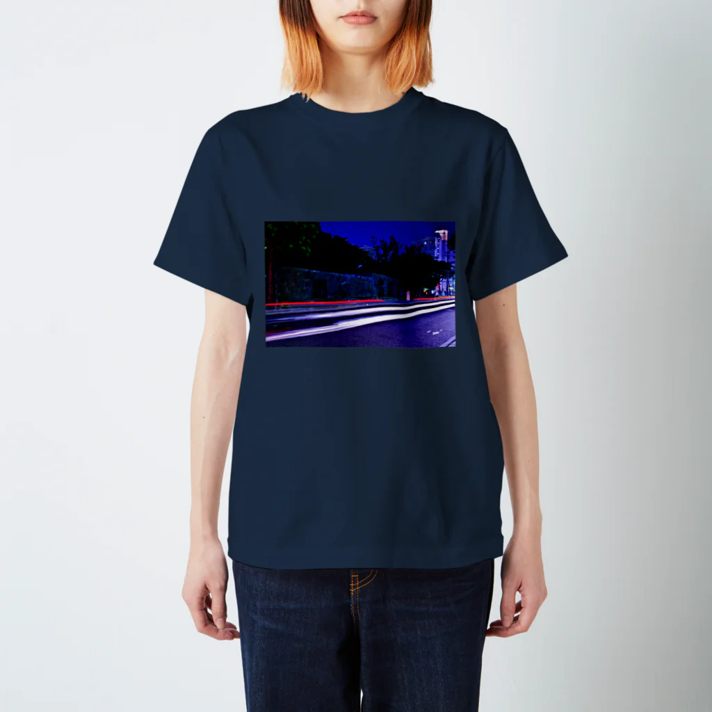 hiro_photoの沖縄夜景 Regular Fit T-Shirt