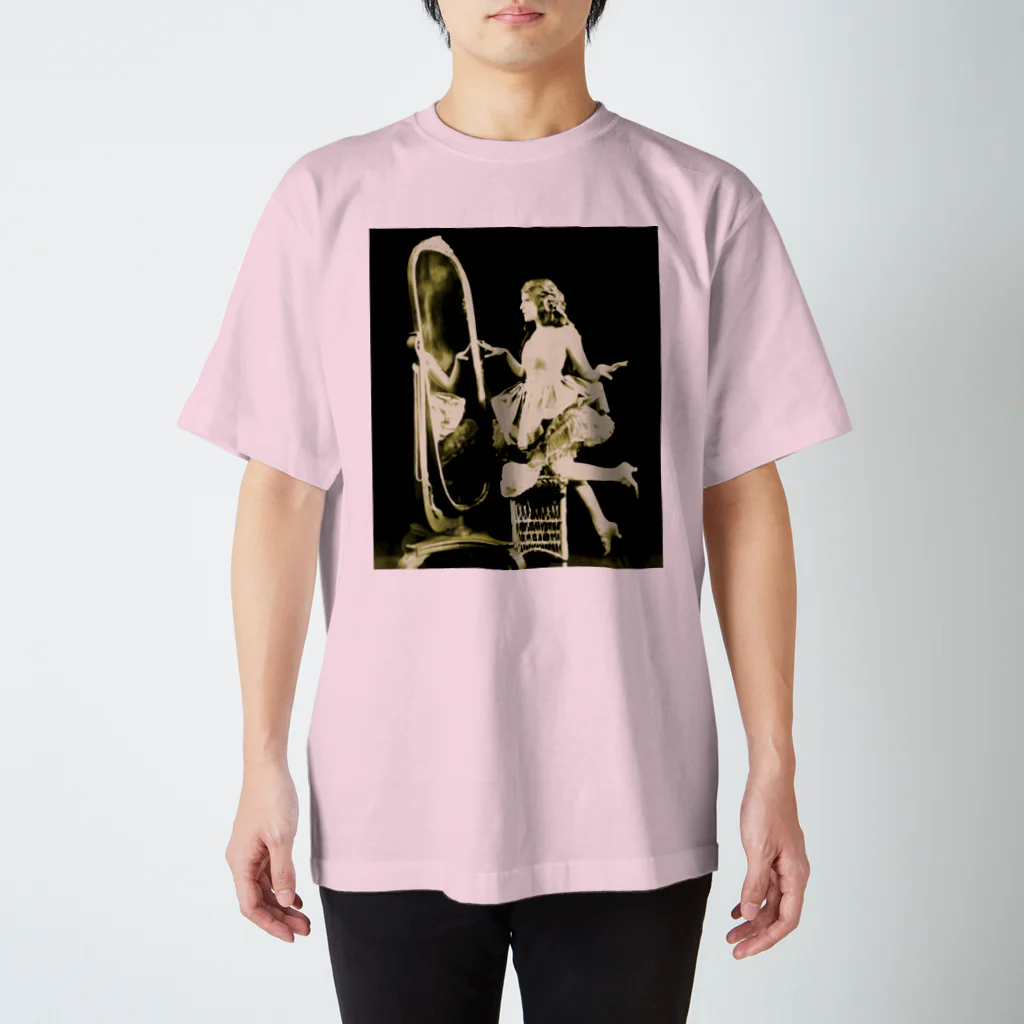 その物語を忘れない。のAlfred Cheney Johnston: Mary Pickford, 1920 スタンダードTシャツ