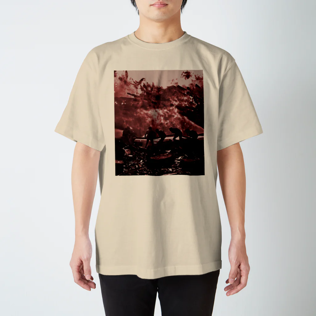 その物語を忘れない。の"JERRY FORGOT TO PUT OUT THE CAMPFIRE." Regular Fit T-Shirt