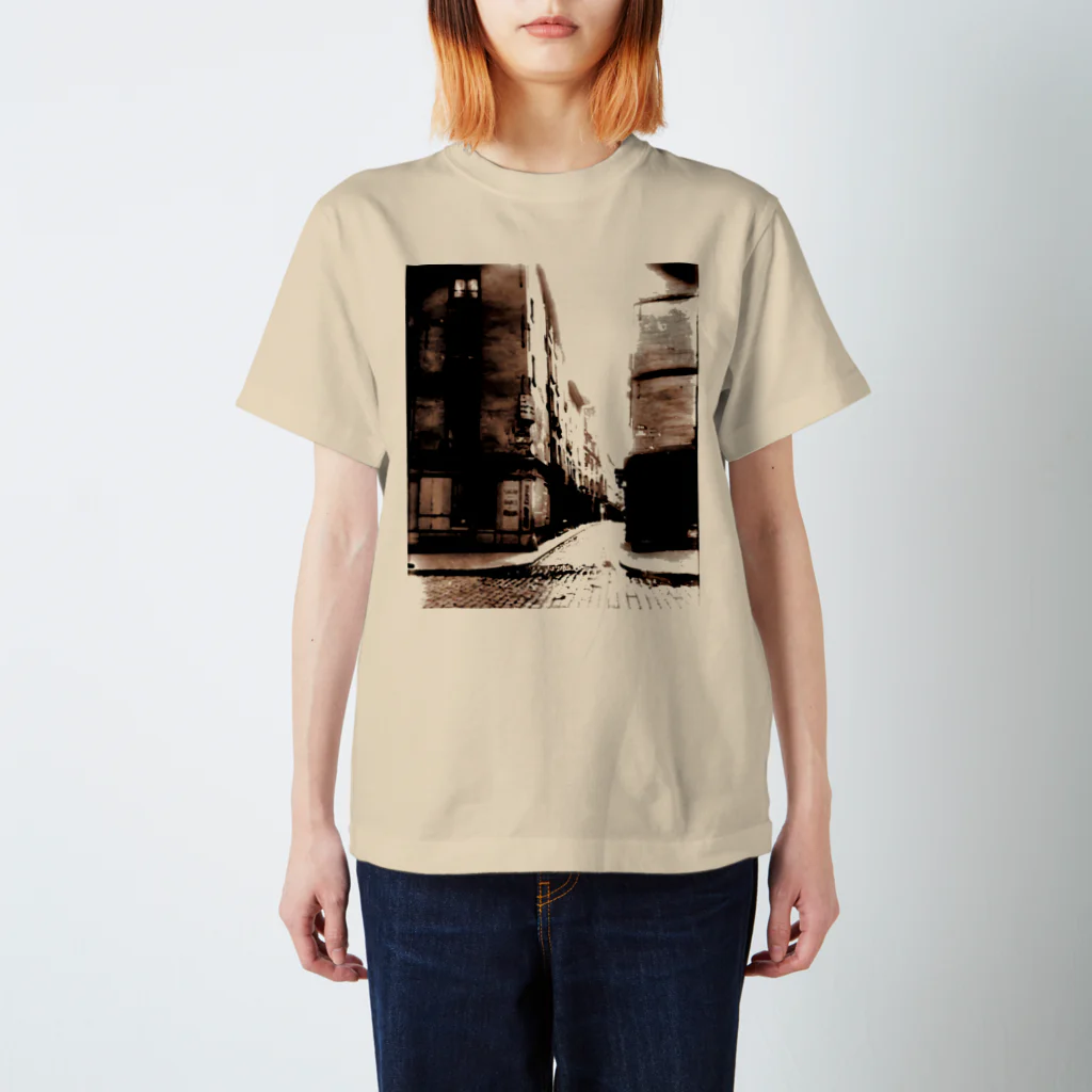 その物語を忘れない。のEugène Atget: Rue Laplace and Rue Valette, Paris, 1926 スタンダードTシャツ