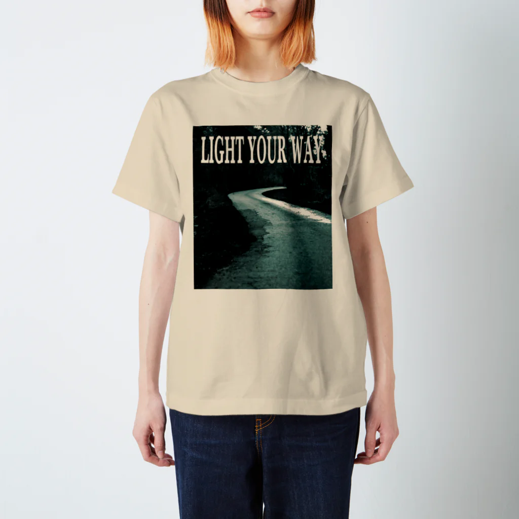 その物語を忘れない。のLIGHT YOUR WAY Regular Fit T-Shirt