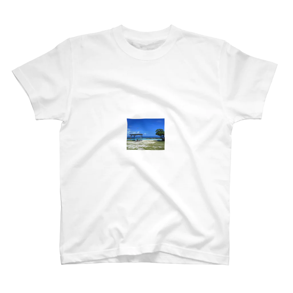 kokaneeの喜界島ビーチ スタンダードTシャツ