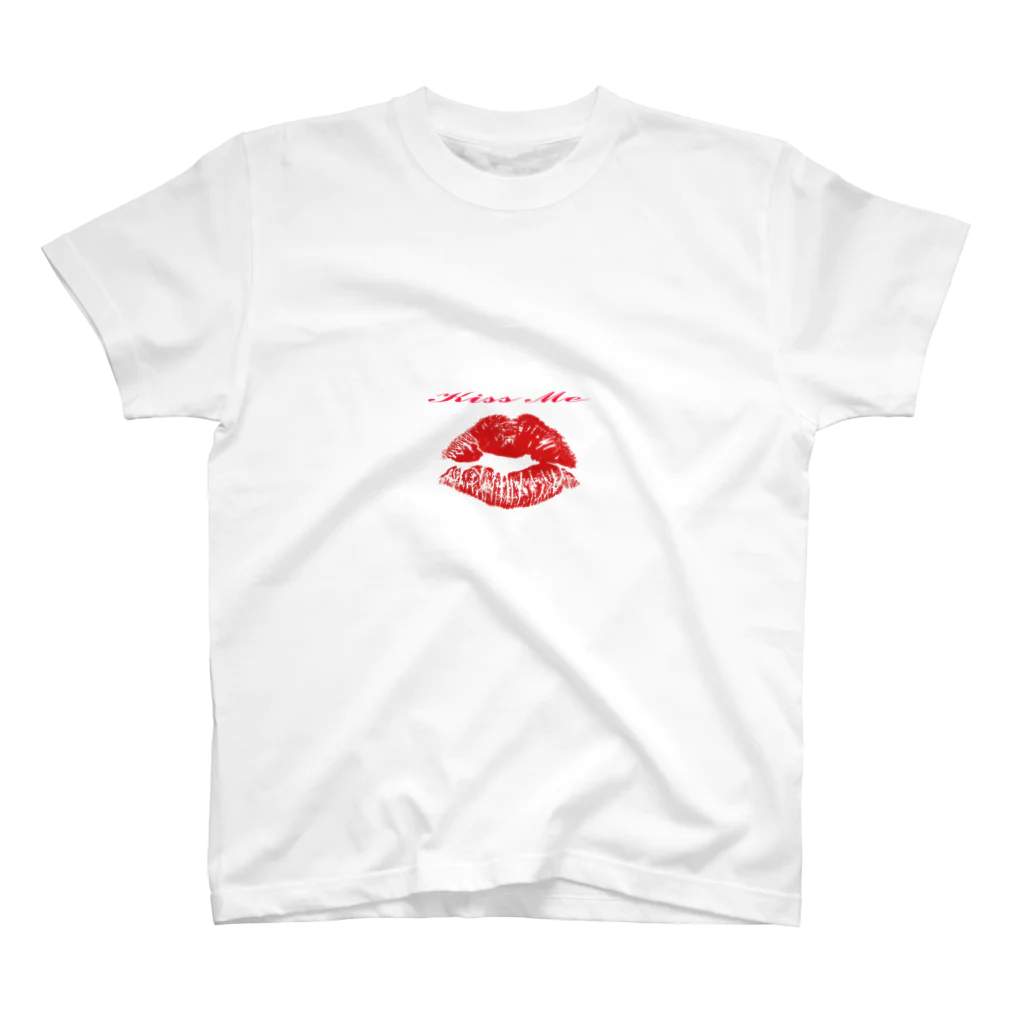 のりのKiss Me Regular Fit T-Shirt