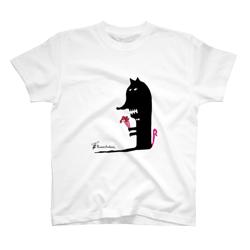 8Nos studios.のLucy the shy cat スタンダードTシャツ