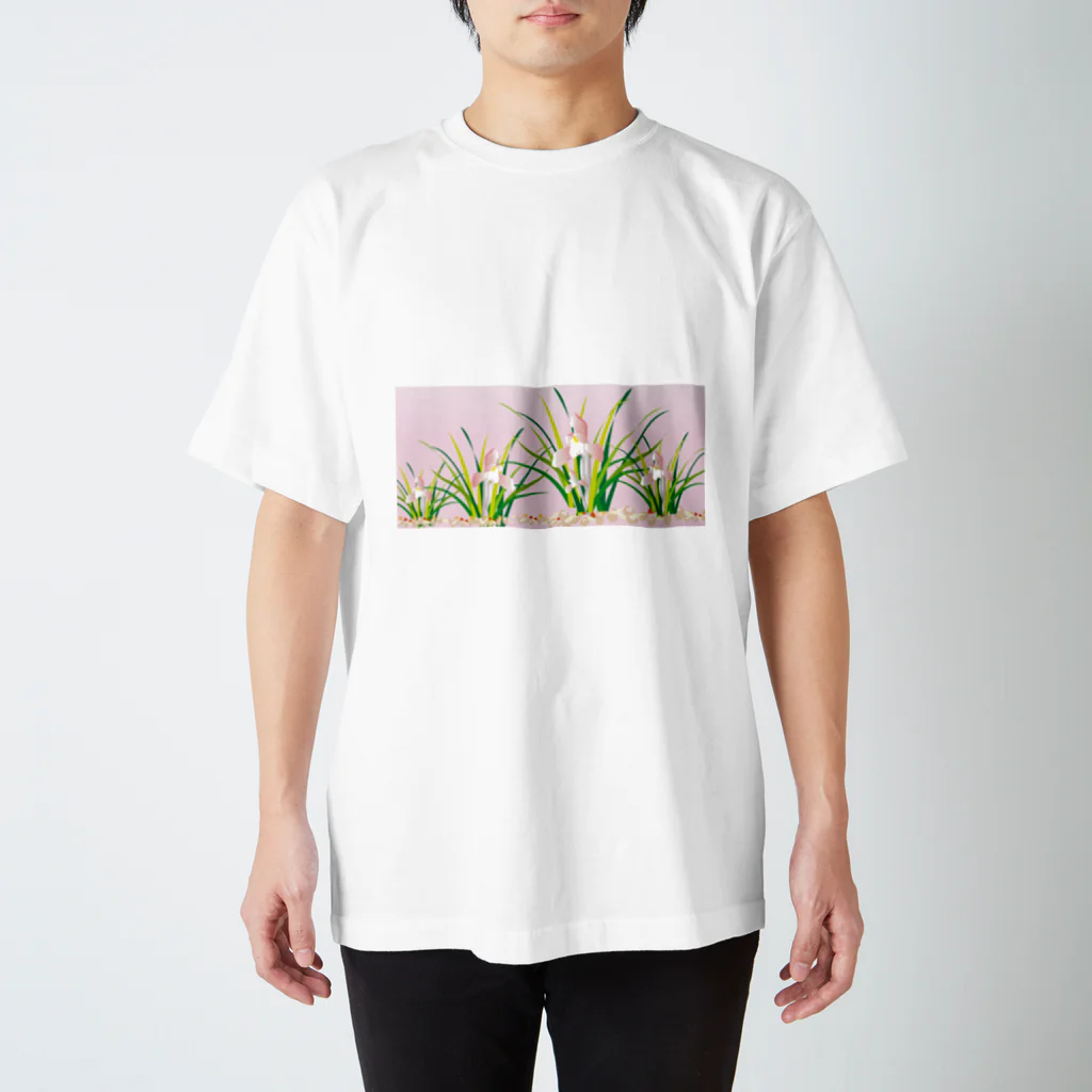 ジルトチッチのデザインボックスの春蘭のお洒落なピンクの欄の花 スタンダードTシャツ