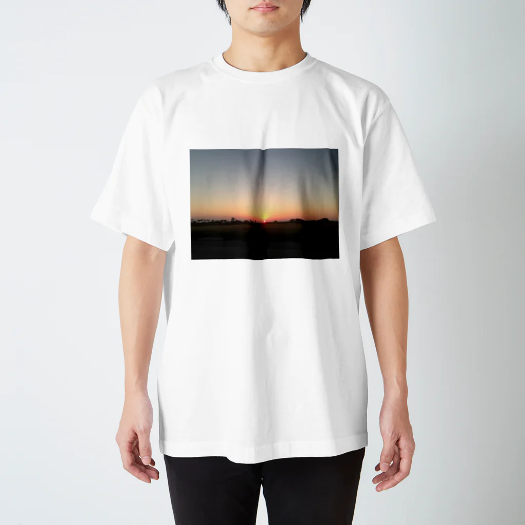 げんしょうの亜熱帯の夕焼け Regular Fit T-Shirt