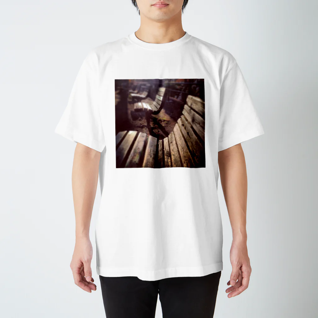 SAITO HIRONOBUのベンチ２ Regular Fit T-Shirt