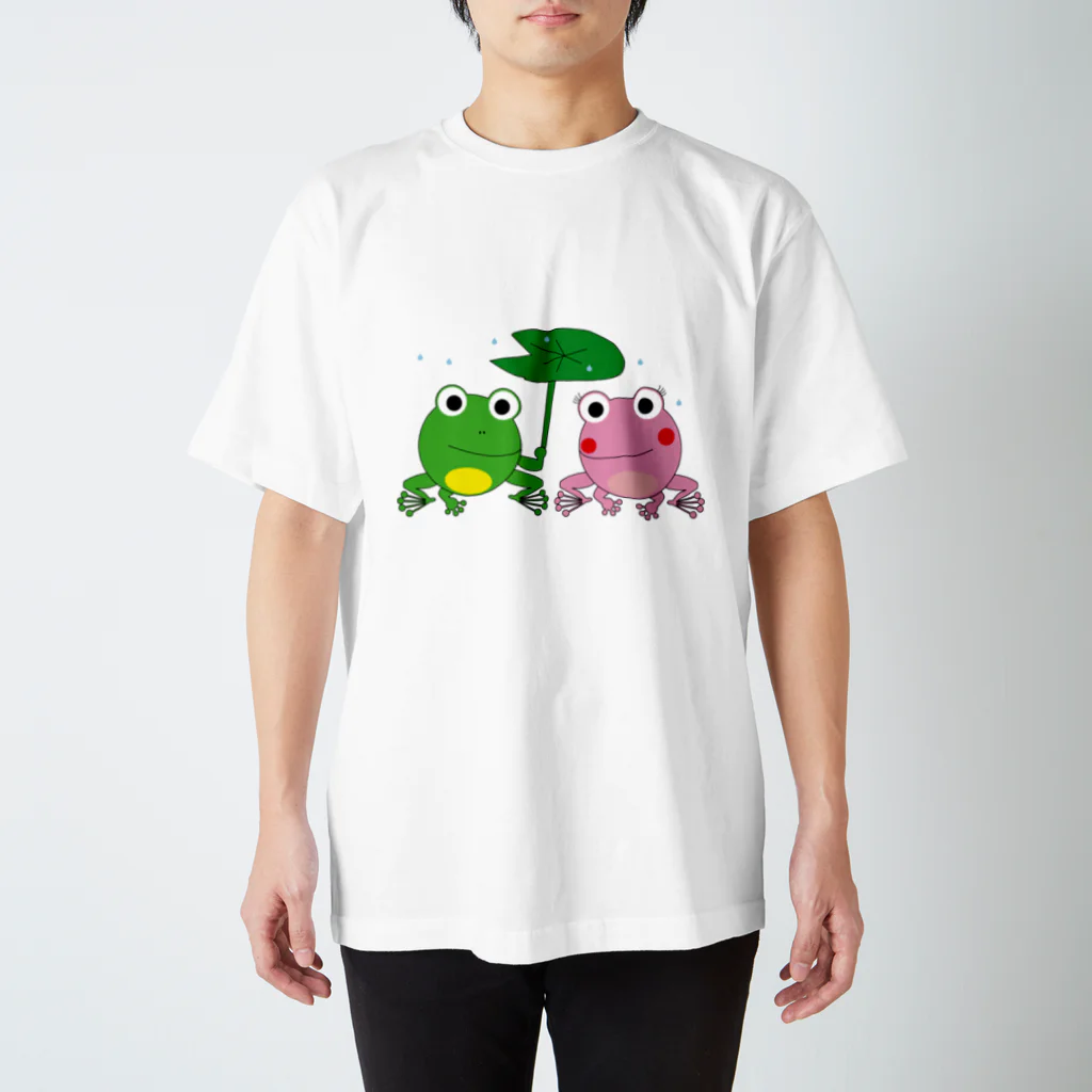 人の森のカエルの相合傘　イラスト スタンダードTシャツ