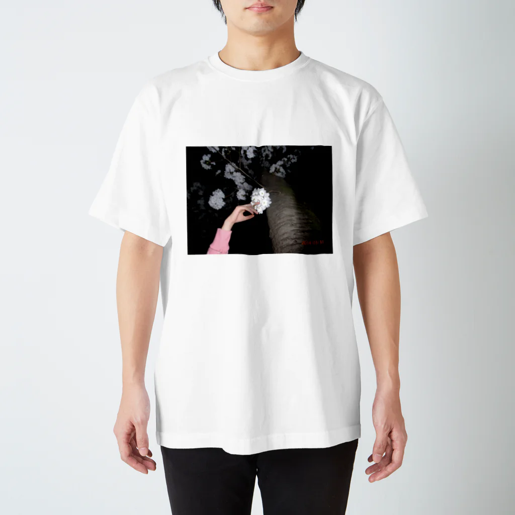 まつげの夜桜 Regular Fit T-Shirt