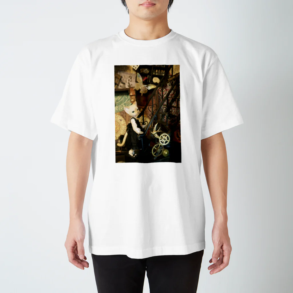 ぴーすけの猫と階段 Regular Fit T-Shirt