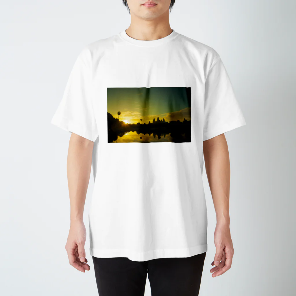 rainyryoのDawn of Angkor Wat スタンダードTシャツ