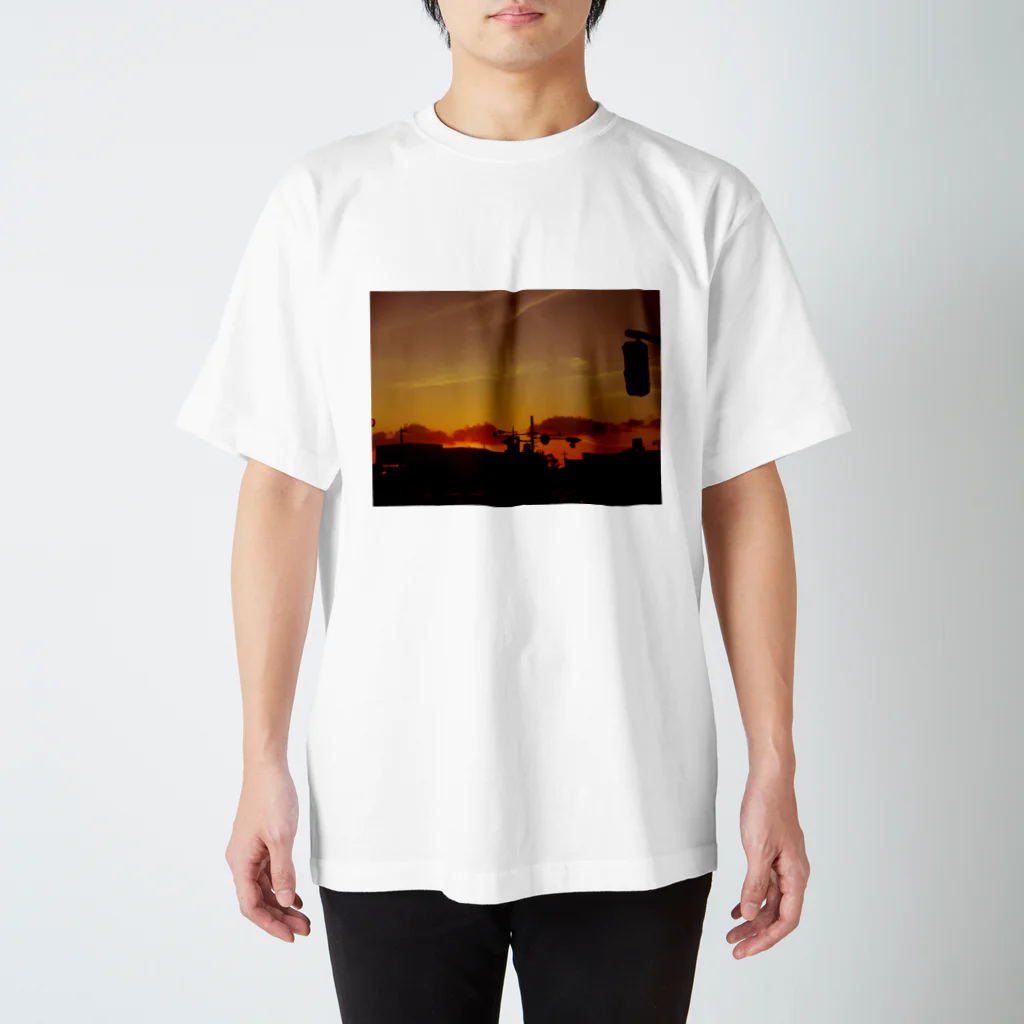 Hoshino Asato.の夕日。 スタンダードTシャツ