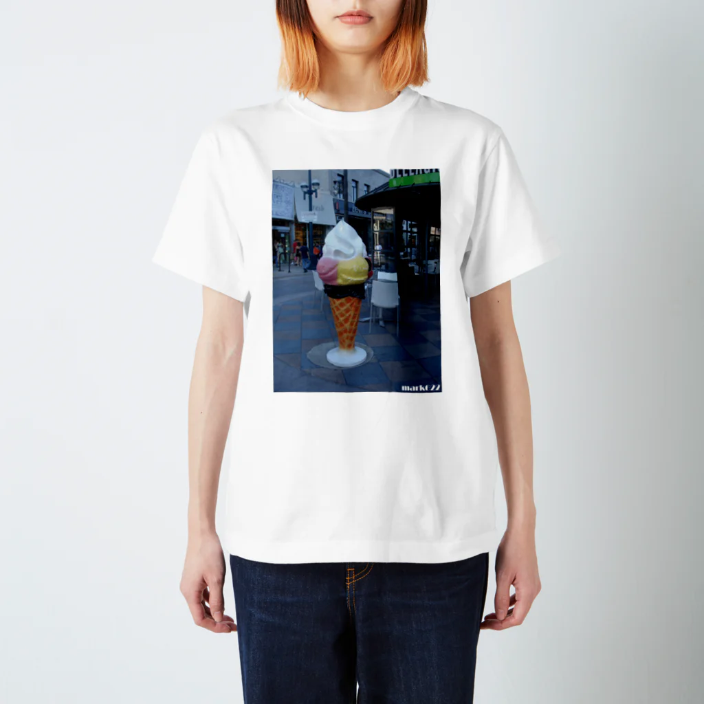 M.MORIのLos Angeles Santa Monica Cream Regular Fit T-Shirt
