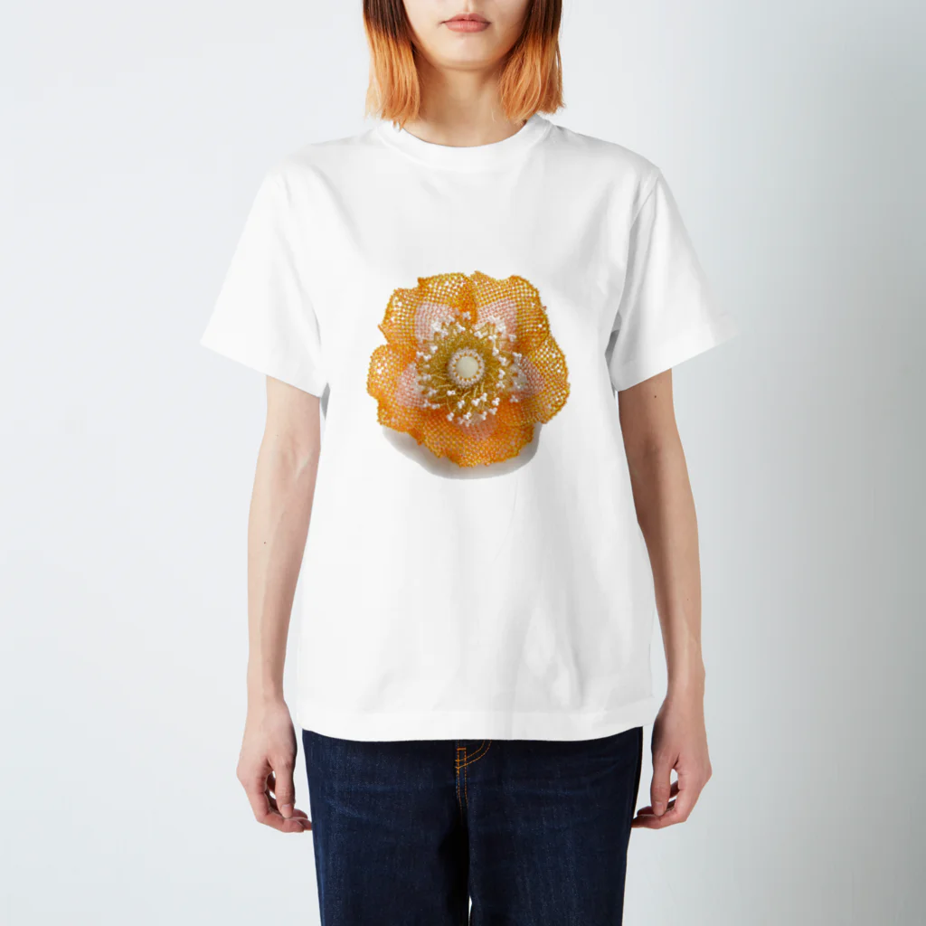 sakuiroのビーズのお花プリント Regular Fit T-Shirt