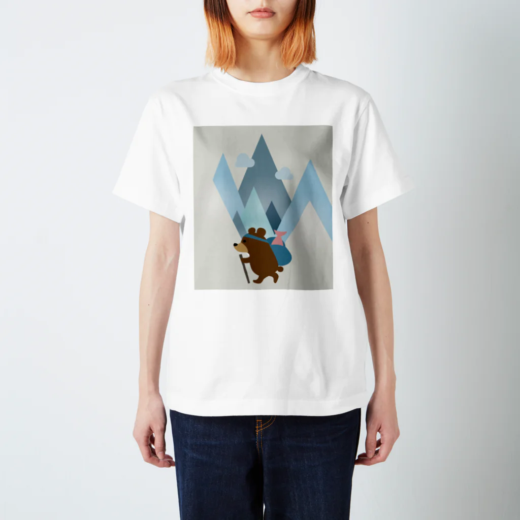 ごろねの登山熊（鮭つき） スタンダードTシャツ