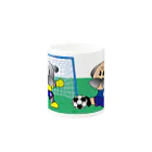 おっきいおっさんのサッカーをするパグ Mug :other side of the handle