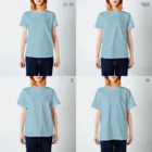 なまず店のメンダコとヒトデ Regular Fit T-Shirt :model wear (woman)