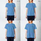 マォのまんまるシマエナガ、どーん！ Regular Fit T-Shirt :model wear (woman)