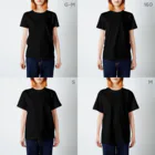 デザインをしましたのオオクワガタ（白文字） Regular Fit T-Shirt :model wear (woman)