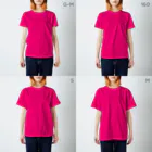 デザインをしましたのコクワガタ（白文字） Regular Fit T-Shirt :model wear (woman)