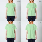 maris_ball_919のバランスボールとフラミンゴ② スタンダードTシャツのサイズ別着用イメージ(女性)