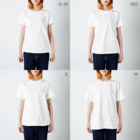 折り返し翻訳辞書のお気に入り折り返し翻訳 Regular Fit T-Shirt :model wear (woman)