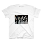 MaakoのFAKE Regular Fit T-Shirt