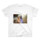 職安太郎の見つめるネコ Regular Fit T-Shirt