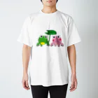 人の森のカエルの相合傘　イラスト Regular Fit T-Shirt