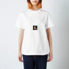 htkymtksの猫と椿と青い車 Regular Fit T-Shirt