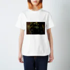 DAILAの吠える虎 Regular Fit T-Shirt