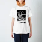 konyamachiのf​o​o​t​b​r​i​d​g​e スタンダードTシャツ