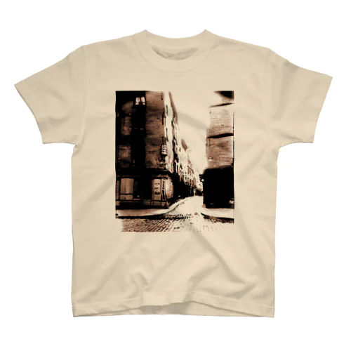 Eugène Atget: Rue Laplace and Rue Valette, Paris, 1926 スタンダードTシャツ