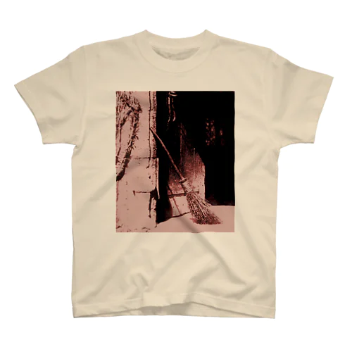 William Henry Fox Talbot: The Open Door, 1844 スタンダードTシャツ