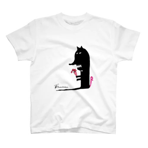 Lucy the shy cat Regular Fit T-Shirt