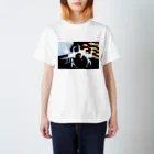 kkwのthe tsuru with legs Regular Fit T-Shirt