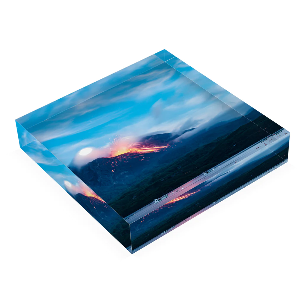 LUZ ORACEL FILMSのSakurajima Volcano Morning Acrylic Block :placed flat