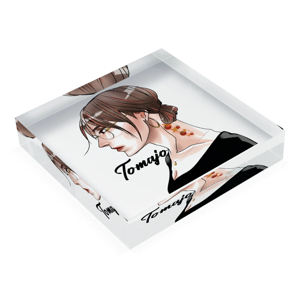 tomajo_NFTのtomajo #001 carol  Acrylic Block :placed flat