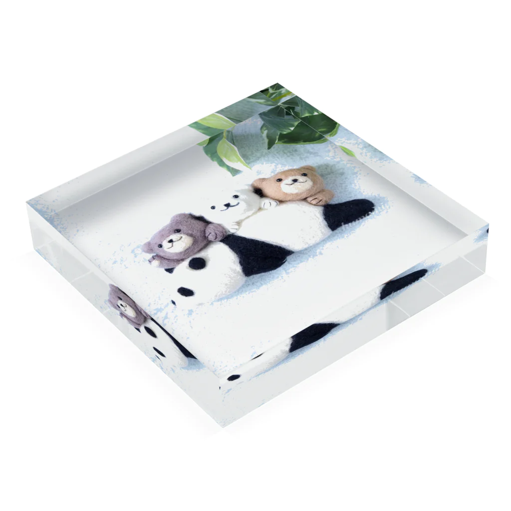 kumamia（くまみあ）のくまの3兄弟（寝そべりパンダ） Acrylic Block :placed flat