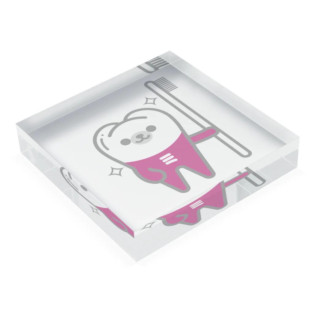  Dr.COYASS  OFFICIALのみがくま Acrylic Block :placed flat