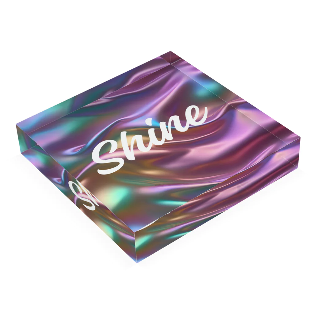 Kumamanのオーロラシルク　Shineロゴ入り Acrylic Block :placed flat